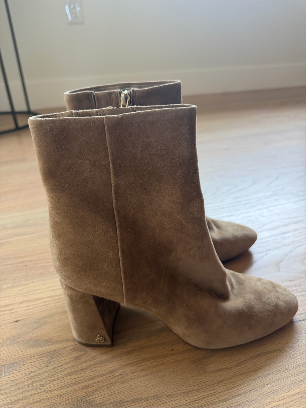 Sam Edelman Taupe Suede Pointed-Toe Ankle Boots Women’s Size 9